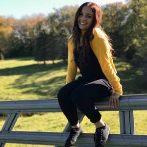 Meet your Posher, Selena